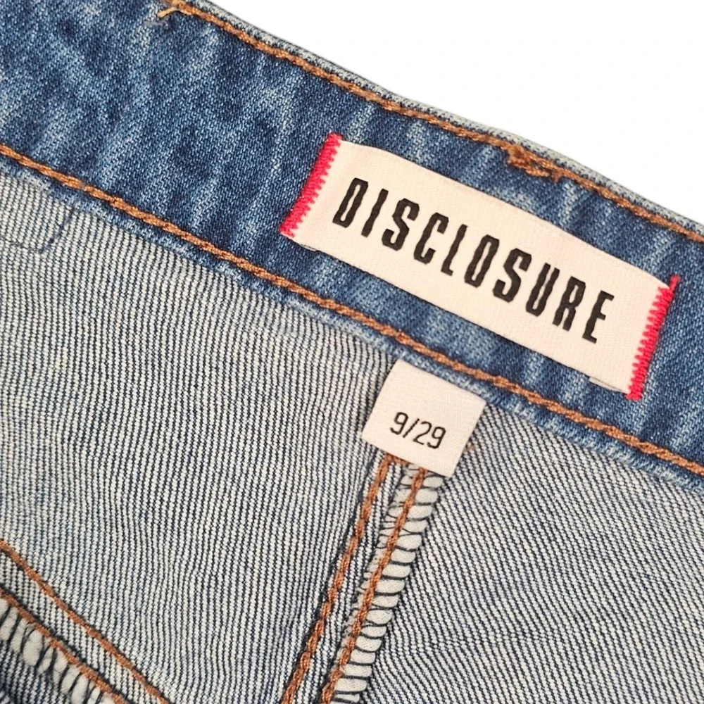 Disclosure High Waisted Denim Shorts‎ Medium Wash Raw Fringe Hem Size 9 29